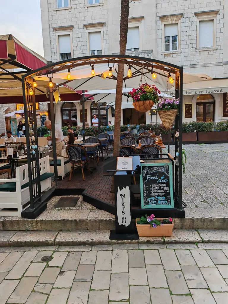 Terrace signboard at Miki's Food & Bar in Trogir old town